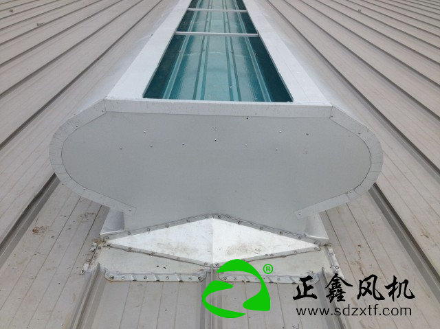 山東的冬天如何來安裝廠房屋脊通風(fēng)天窗呢？